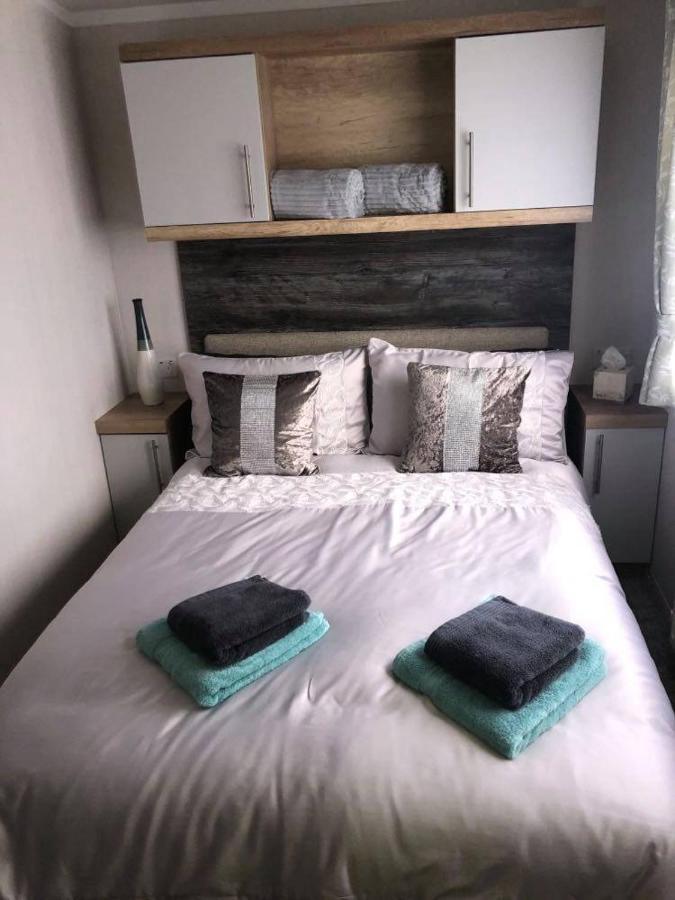 3 Bed Presitage Caravan Doniford Bay Saint Decumans Екстериор снимка